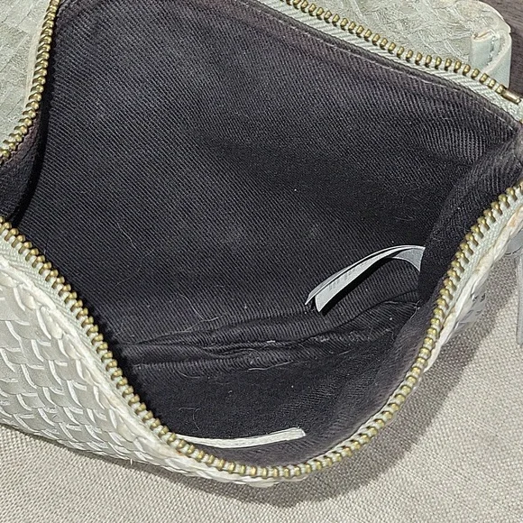 Madewell Woven Gray Leather Crossbody Bag - Picture 9 of 11